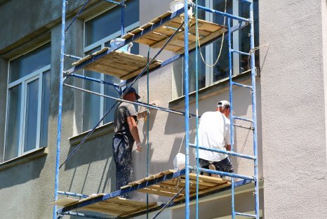 Pinturas exteriores protegem e valorizam o seu imóvel