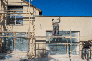 Quanto custa pintar uma casa? Saiba o que influencia o orçamento